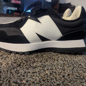 New Balance 327